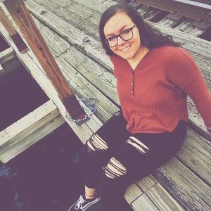 Meet your Posher, Kayla